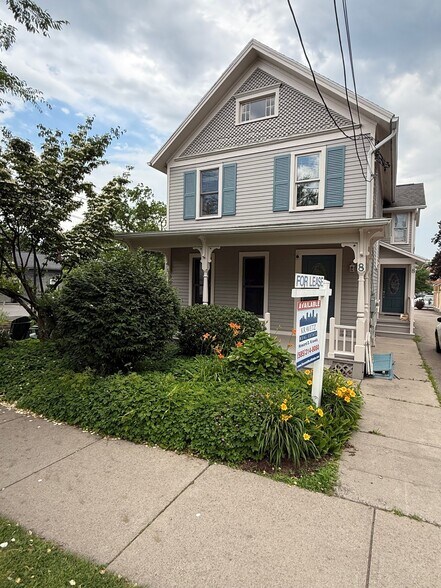 8 N Main St, Pittsford, NY à louer - Photo de l’immeuble – Image 1 sur 19