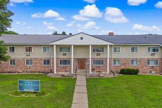 Plus de détails pour 765-791 Russell Rd, Waterloo, IA - Logement à vendre