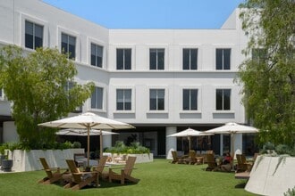 11911 San Vicente Blvd, Los Angeles, CA à louer Photo intérieure– Image 2 sur 14