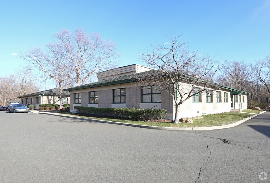 20 Commerce Park Dr, Milford, CT à louer - Photo principale – Image 1 sur 18