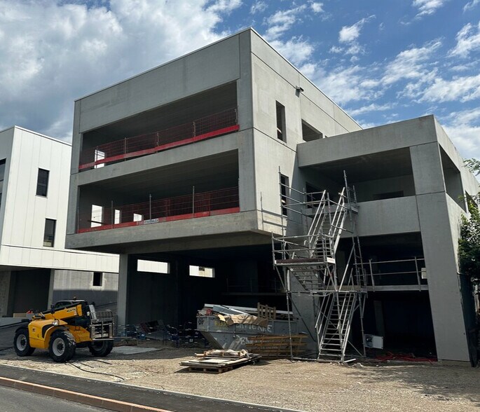 334 Chemin De Champivost, Limonest à vendre - Photo de l’immeuble – Image 2 sur 8