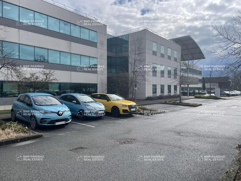 Bureau dans Montbonnot-Saint-Martin à louer - Photo de l’immeuble – Image 1 sur 14
