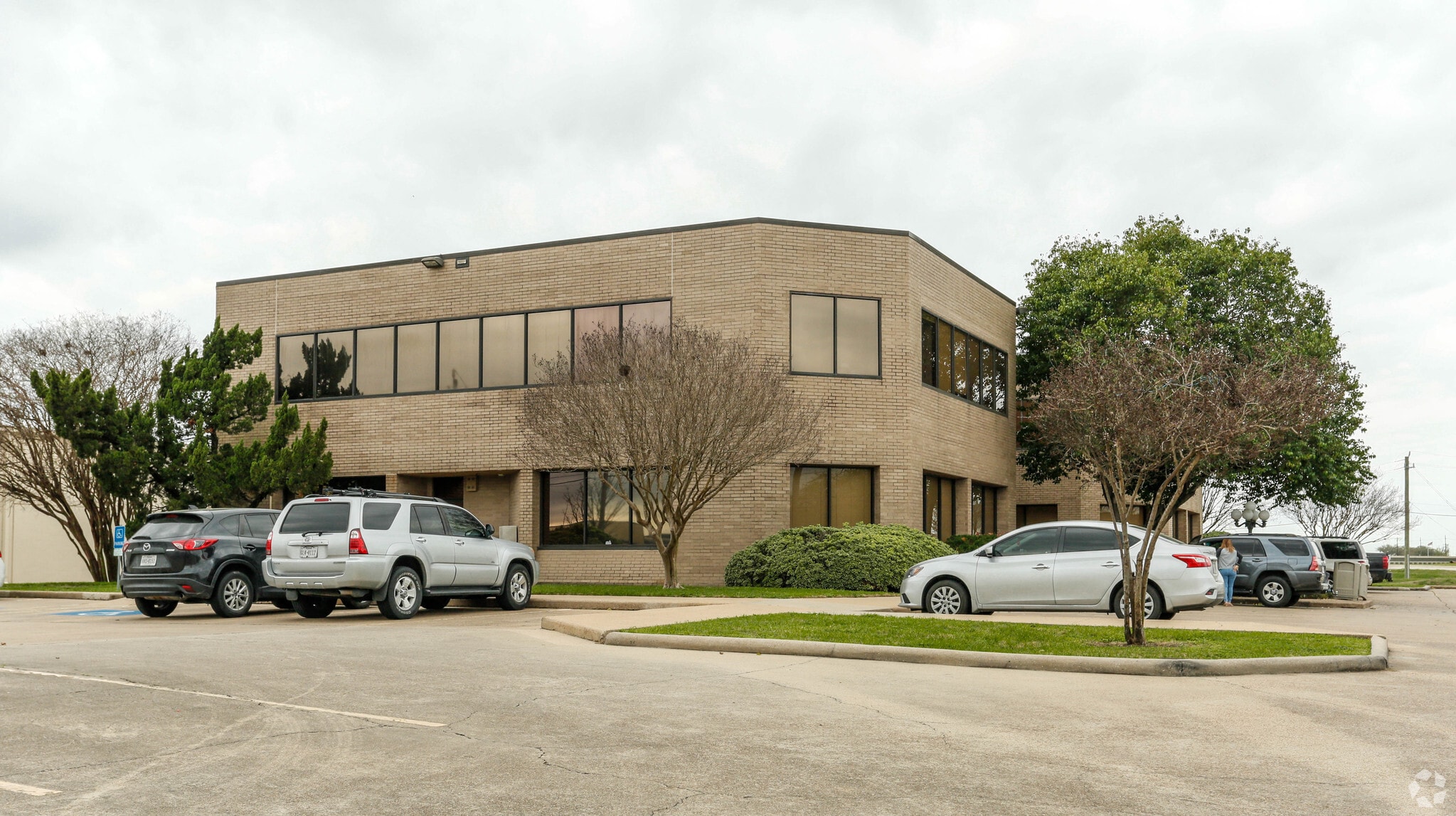 6701 Pinemont Dr, Houston, TX à louer Photo de l’immeuble– Image 1 sur 31