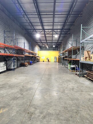 Plus de détails pour 12155-12215 Livingston Rd, Manassas, VA - Industriel/Logistique à louer