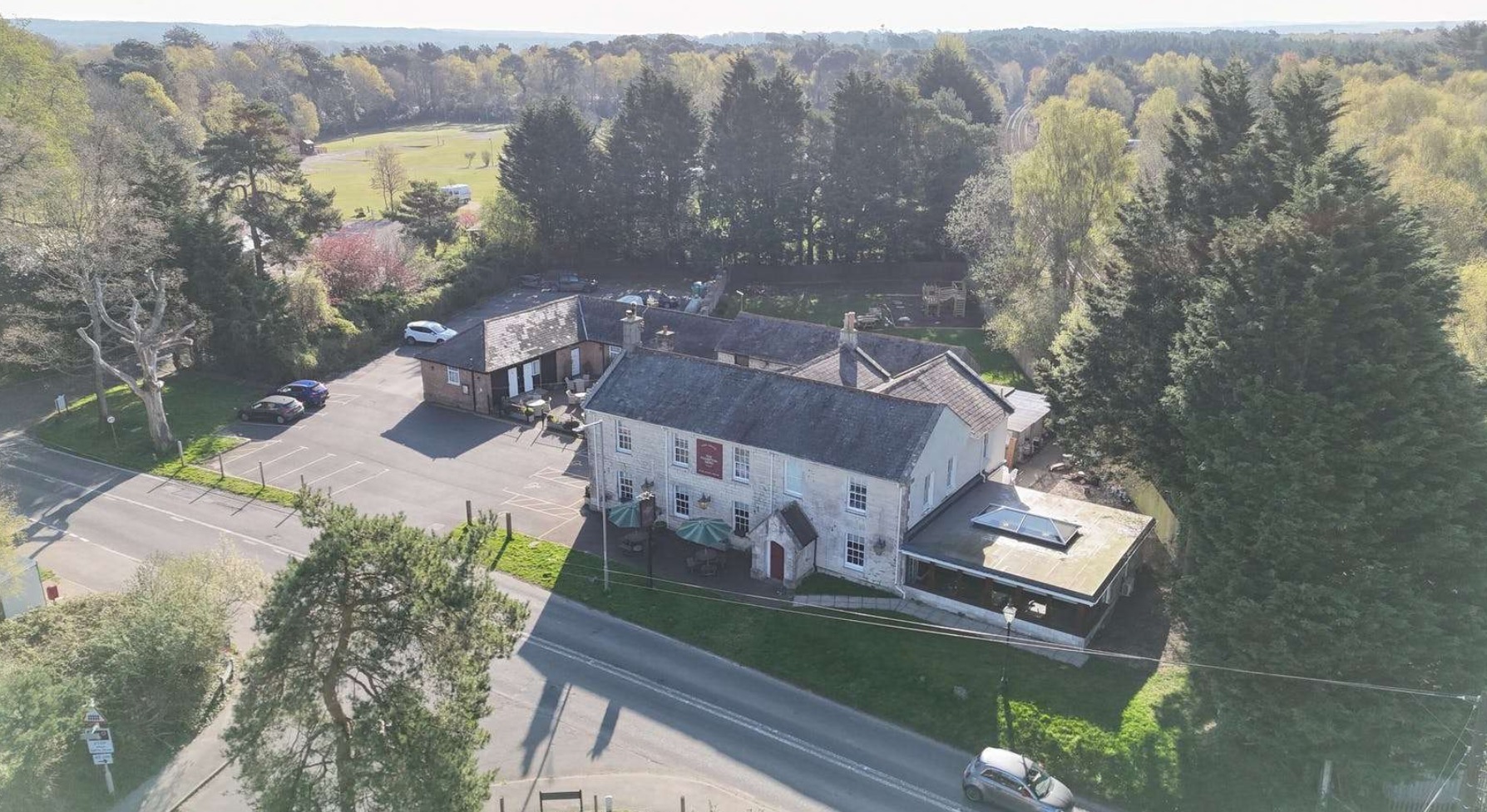 Station Rd, Moreton à vendre Photo principale– Image 1 sur 7
