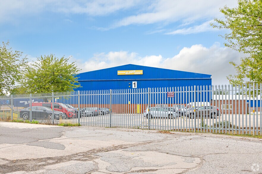 Gamston Airfield, Sutton à louer - Photo de l’immeuble – Image 3 sur 5