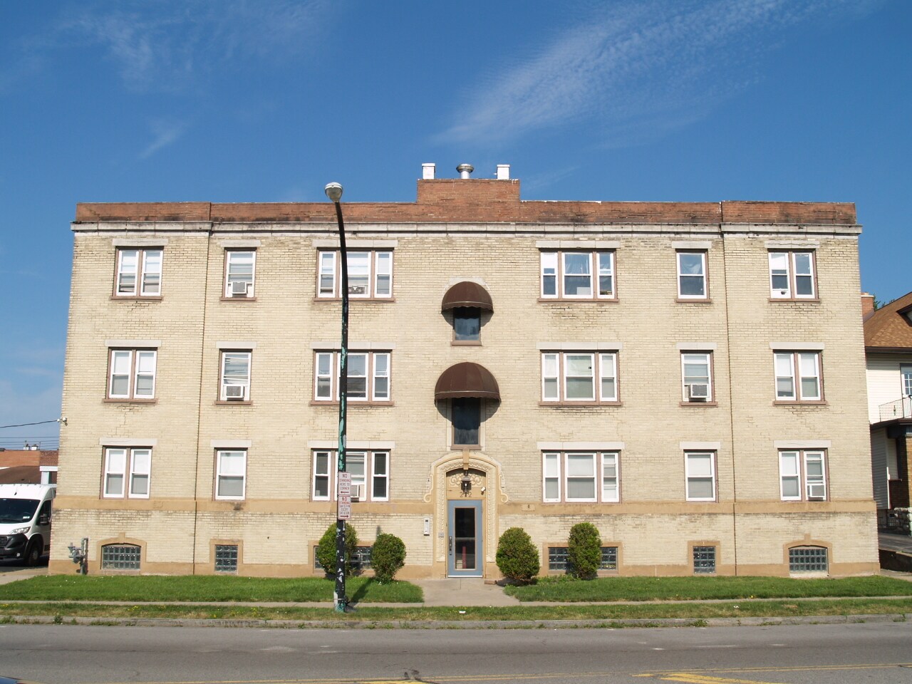 272 Colvin Ave, Buffalo, NY à vendre Photo de l’immeuble– Image 1 sur 14