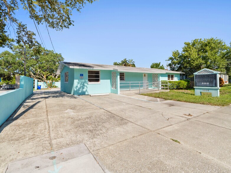 1109 Seminole Dr, Rockledge, FL à louer - Photo de l’immeuble – Image 1 sur 5