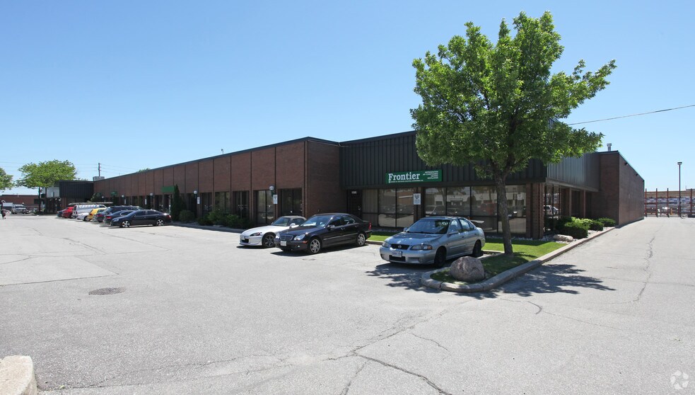 1180-1196 Martin Grove Rd, Toronto, ON à louer - Photo principale – Image 1 sur 3