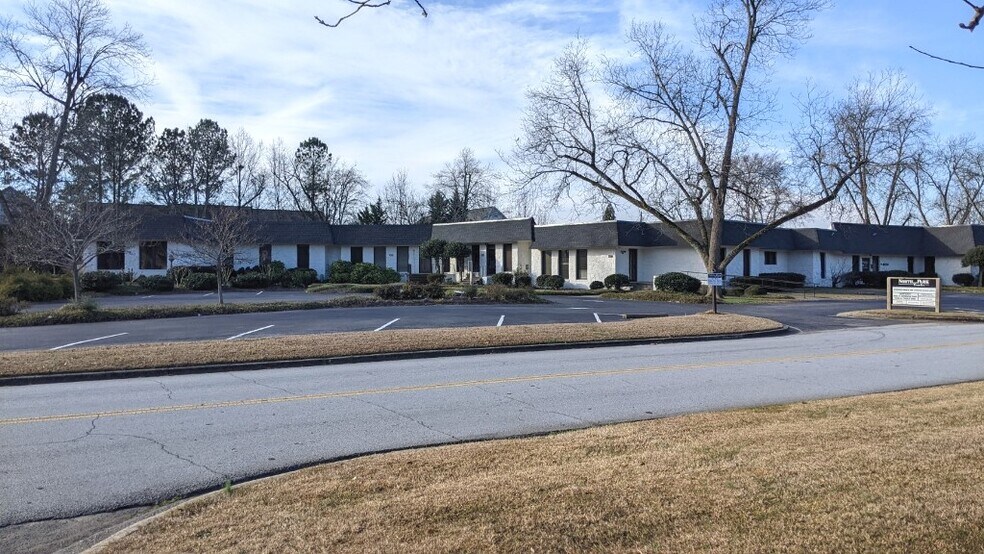 98-128 N Park Dr, Fayetteville, GA à louer - Photo de l’immeuble – Image 2 sur 9