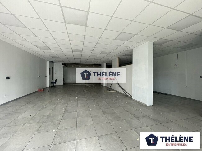 Plus de détails pour Local commercial à vendre