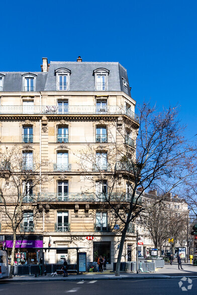 2 Avenue Des Ternes, Paris à louer - Photo de l’immeuble – Image 2 sur 3