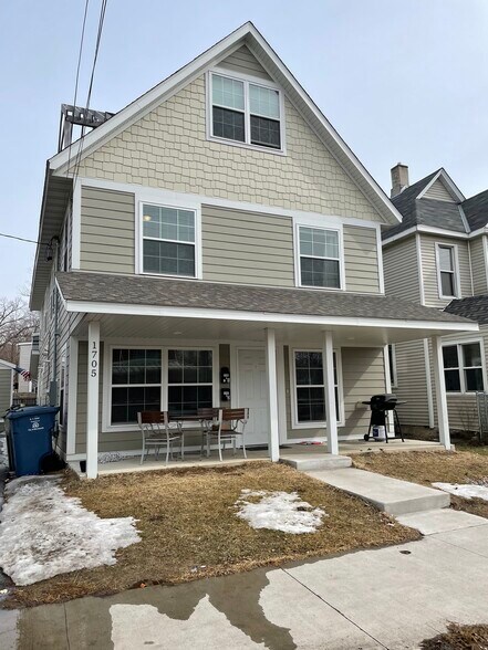 1705 2nd St NE, Minneapolis, MN à vendre - Photo principale – Image 1 sur 9