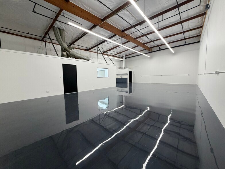 12612-12630 Raymer St, North Hollywood, CA à louer - Photo de l’immeuble – Image 2 sur 4