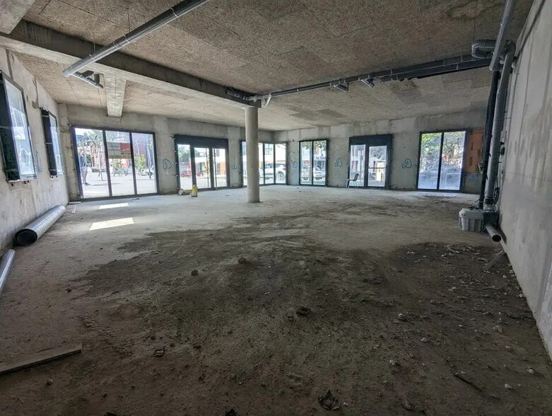 Local commercial dans Rouen à louer - Photo de l’immeuble – Image 3 sur 6