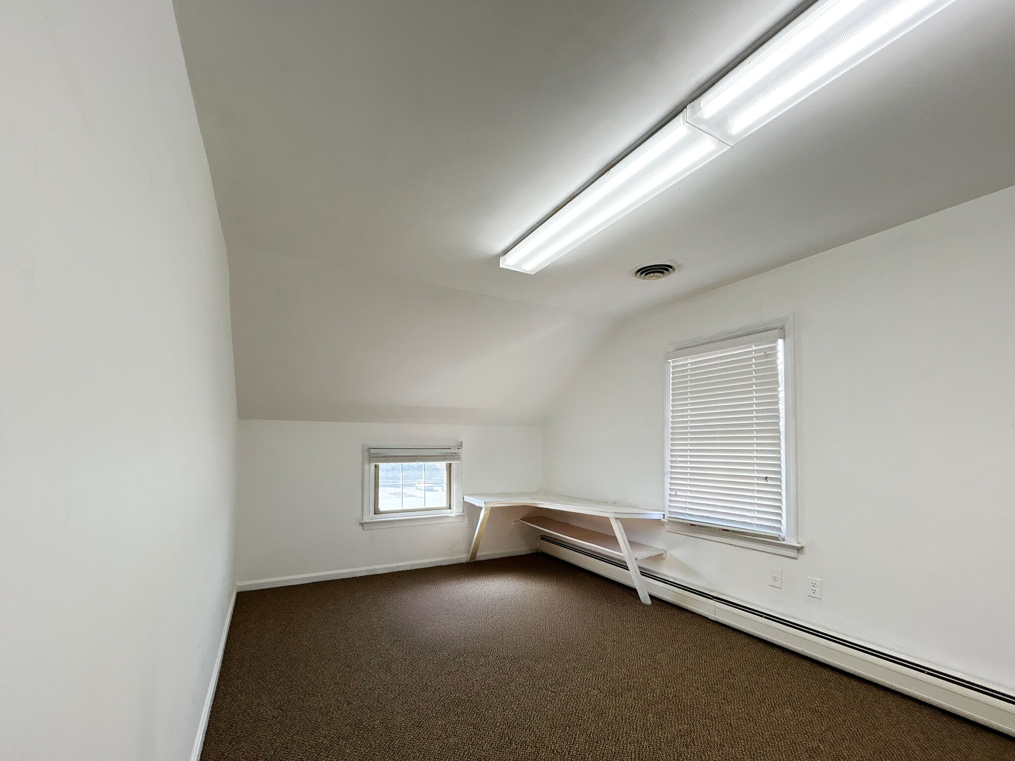 13-15 E Deer Park Dr, Gaithersburg, MD à louer Photo intérieure– Image 1 sur 10