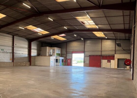 9 Avenue Du Maréchal De Lattre De Tassigny, Meyzieu à louer - Photo de l’immeuble – Image 2 sur 6