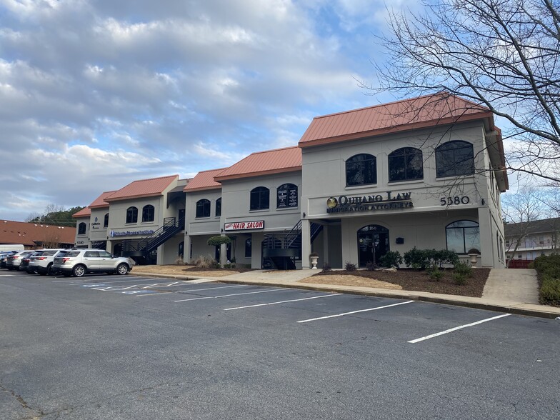 5380 Peachtree Industrial Blvd, Norcross, GA à louer - Photo de l’immeuble – Image 2 sur 6