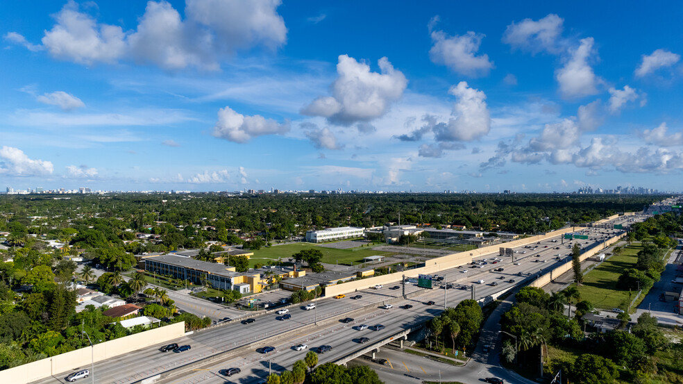 NE Corner Of Northwest 7th Ave, Miami, FL à vendre - Photo de l’immeuble – Image 2 sur 6