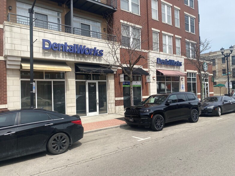 7231-7255 Madison St, Forest Park, IL à louer - Photo de l’immeuble – Image 3 sur 14