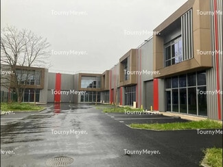 Plus de détails pour Local d'activités à louer