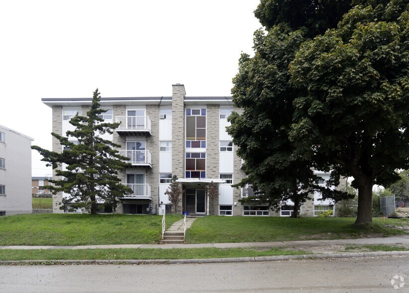 10 Austin Dr, Waterloo, ON à vendre - Photo principale – Image 1 sur 2