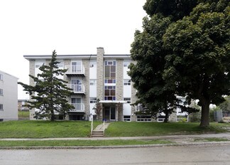 Plus de détails pour 10 Austin Dr, Waterloo, ON - Logement à vendre