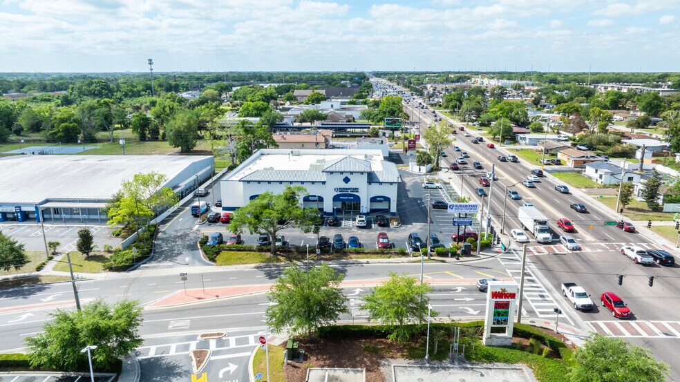 1303 S Semoran Blvd, Orlando, FL à vendre - Photo de l’immeuble – Image 2 sur 2