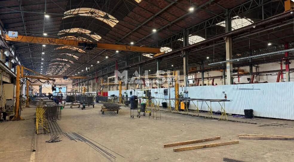 Local d'activités dans Bourgoin-Jallieu à vendre - Photo de l’immeuble – Image 2 sur 7