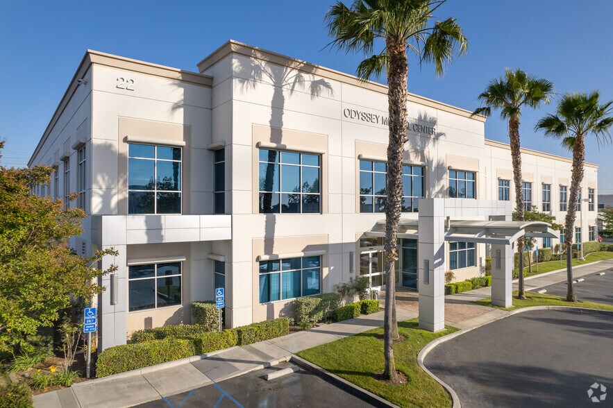 22 Odyssey, Irvine, CA à louer - Photo de l’immeuble – Image 1 sur 15