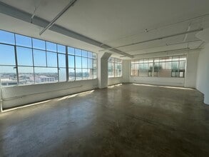 1206 S Maple Ave, Los Angeles, CA à louer Photo intérieure– Image 2 sur 5