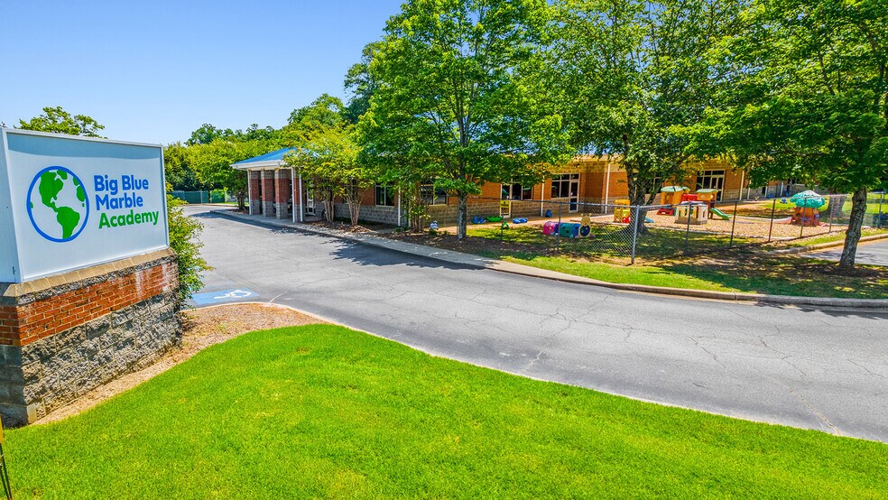 911 W Georgia Rd, Simpsonville, SC à vendre - Photo de l’immeuble – Image 2 sur 8
