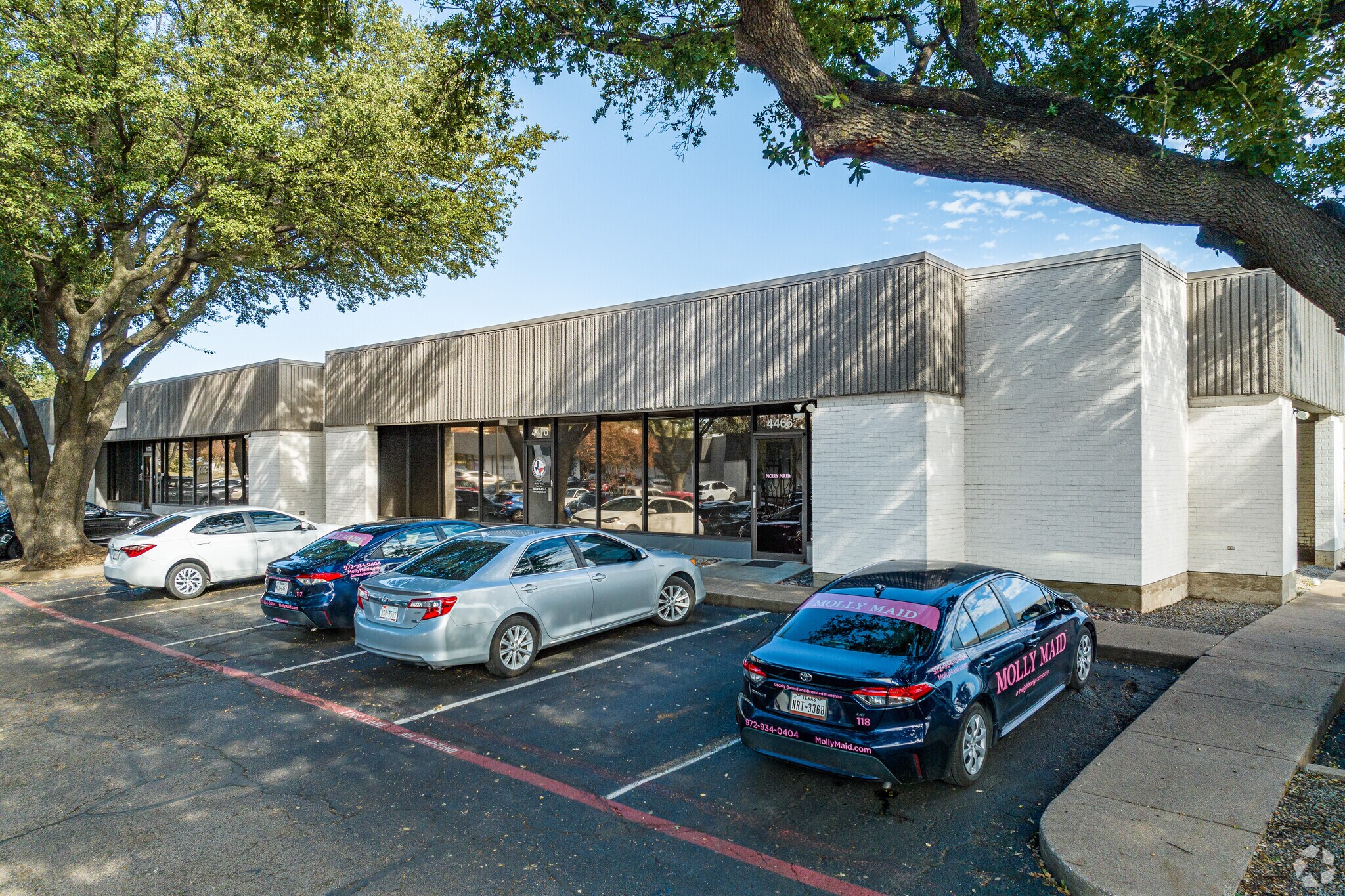 4440-4460 Spring Valley Rd, Dallas, TX à louer Photo principale– Image 1 sur 10