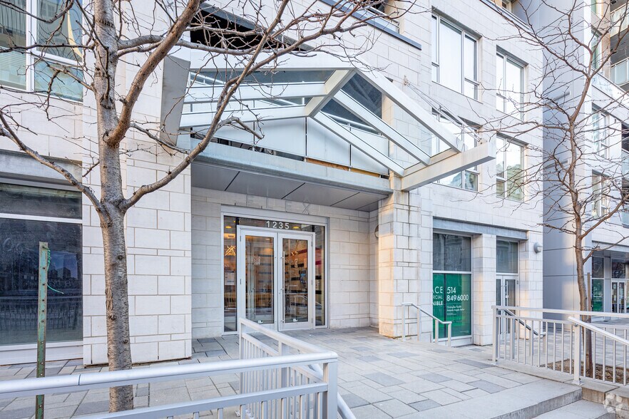 1235 Rue Bishop, Montréal, QC à louer - Photo de l’immeuble – Image 3 sur 4