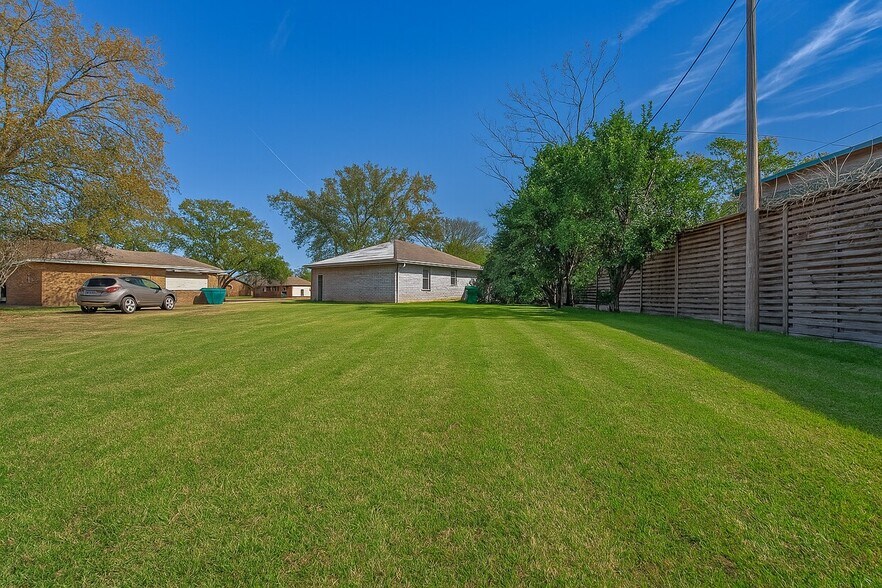 7315 Housman, Houston, TX à vendre - Photo de l’immeuble – Image 3 sur 41