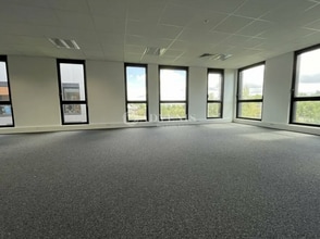 Bureau dans Lieusaint à louer Photo intérieure– Image 2 sur 3