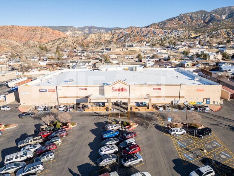 633 S Main St, Cedar City, UT à louer - Photo principale – Image 1 sur 10