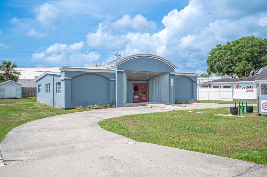 304 Doris Dr, Lakeland, FL à vendre - Photo de l’immeuble – Image 3 sur 24