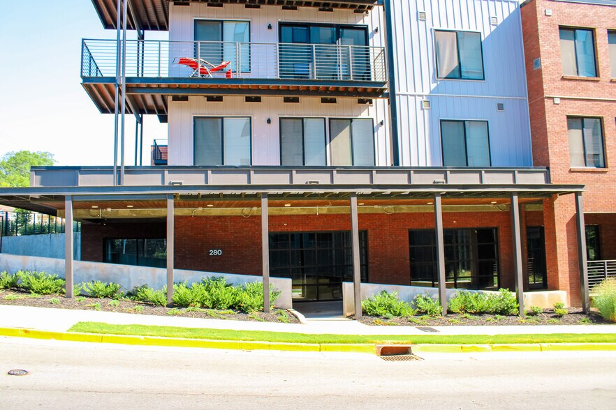 230 N Finley St, Athens, GA à louer - Photo de l’immeuble – Image 2 sur 9
