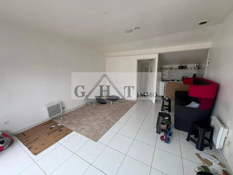 Bureau dans Melun à louer - Photo de l’immeuble – Image 3 sur 4