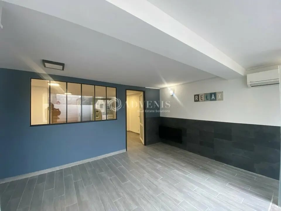 Local commercial dans  à vendre Photo intérieure– Image 1 sur 7