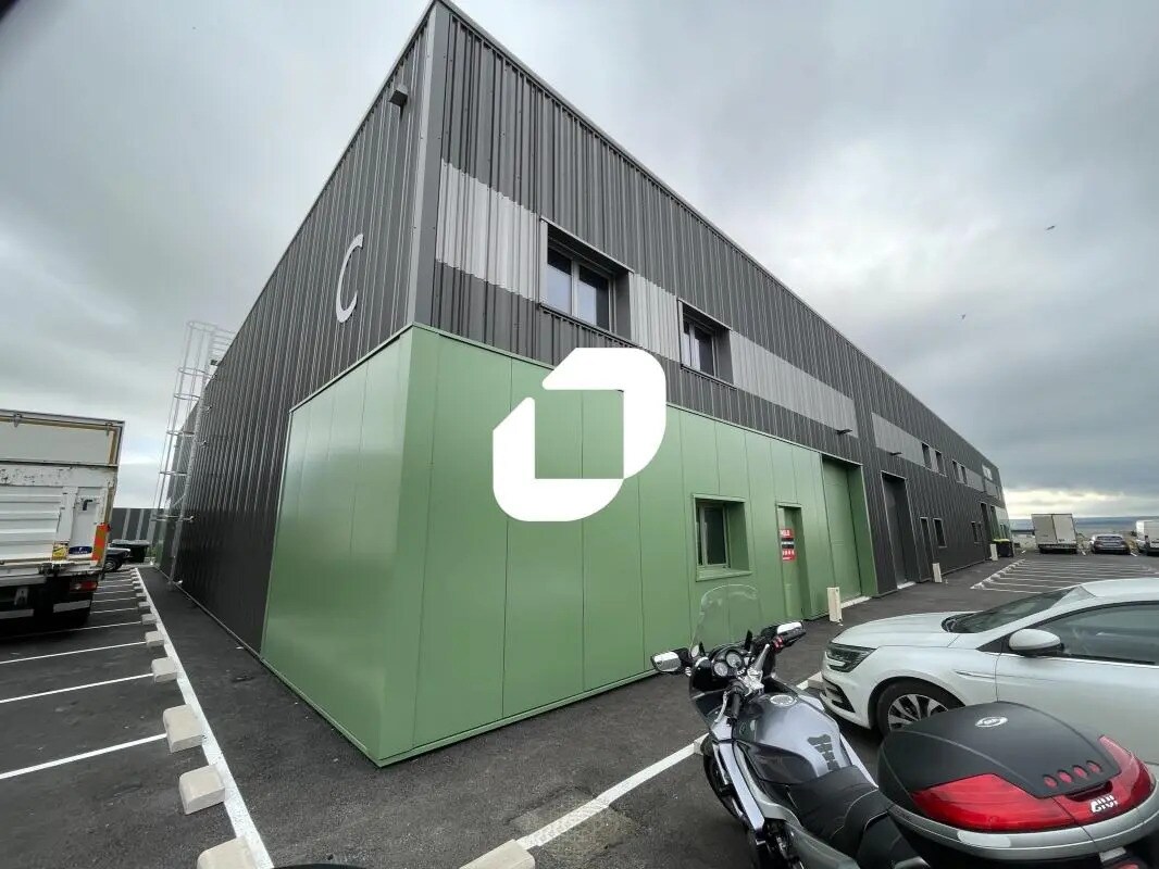 Local d’activités dans Cernay-lès-Reims à louer Photo de l’immeuble– Image 1 sur 7