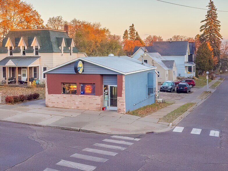 127-129 E Hewitt Ave, Marquette, MI à vendre - Photo de l’immeuble – Image 2 sur 33