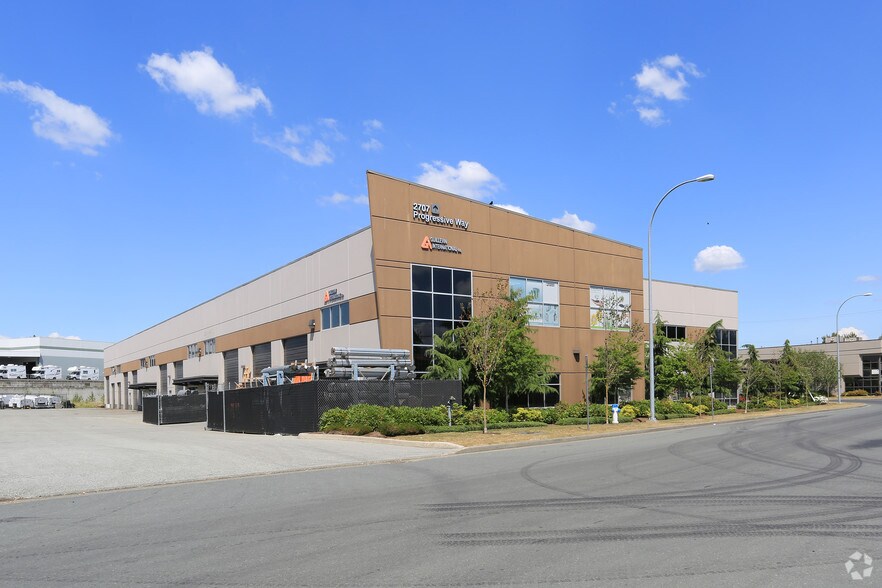 2707 Progressive Way, Abbotsford, BC à louer - Photo de l’immeuble – Image 2 sur 3