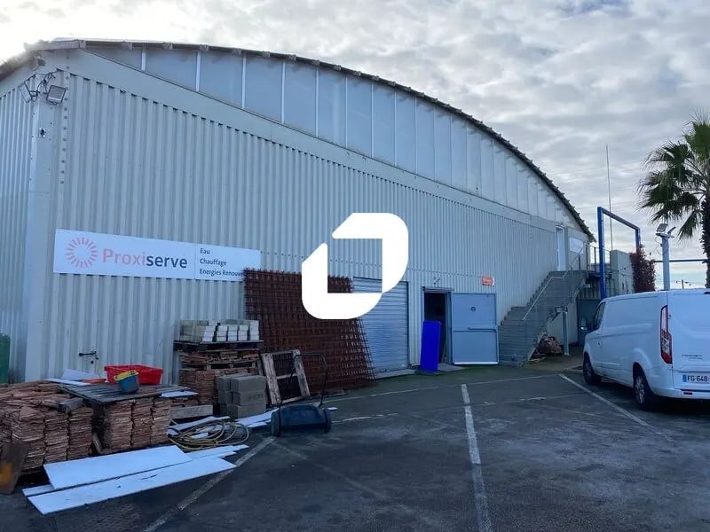 Local d’activités dans Frontignan à louer Photo de l’immeuble– Image 1 sur 7