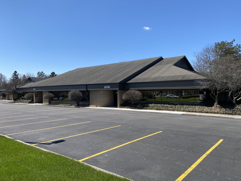 32781-32783 Middlebelt Rd, Farmington Hills, MI à vendre - Photo de l’immeuble – Image 3 sur 6