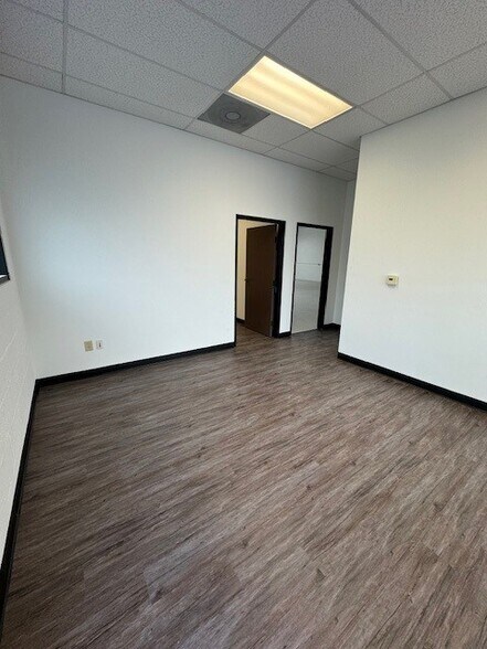 3605-3611 W Pacific Ave, Burbank, CA à louer - Photo de l’immeuble – Image 2 sur 7