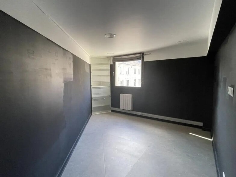 Local commercial dans Vannes à louer - Photo de l’immeuble – Image 3 sur 3