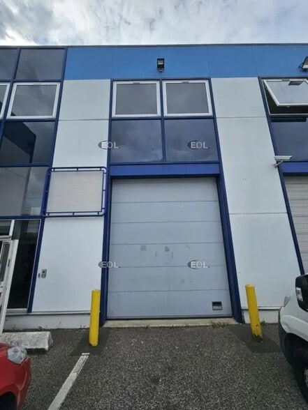 Local d’activités dans Vitry-sur-Seine à louer - Photo de l’immeuble – Image 1 sur 10