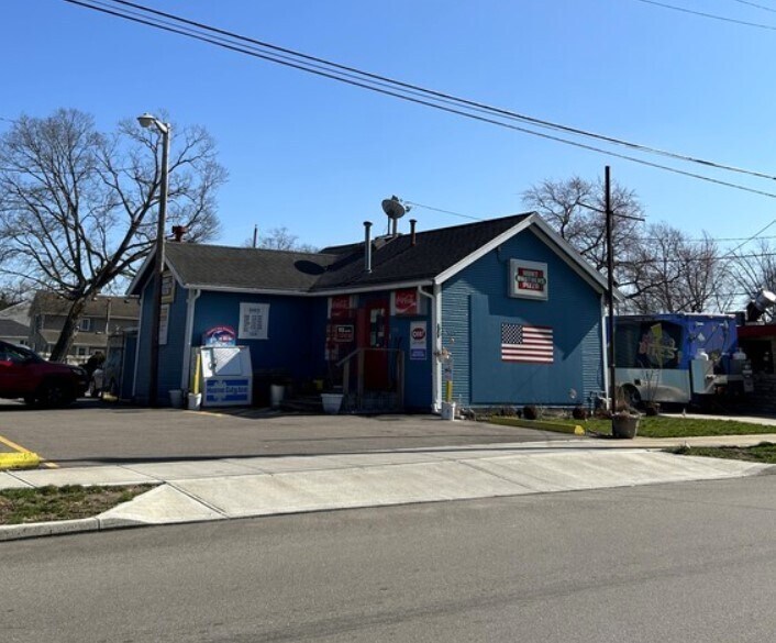 249 Union St, Troy, OH à vendre - Photo principale – Image 1 sur 5